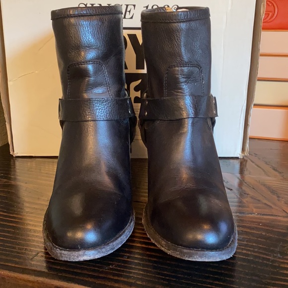 Frye Tabitha Harness Short in Black - Picture 5 of 17